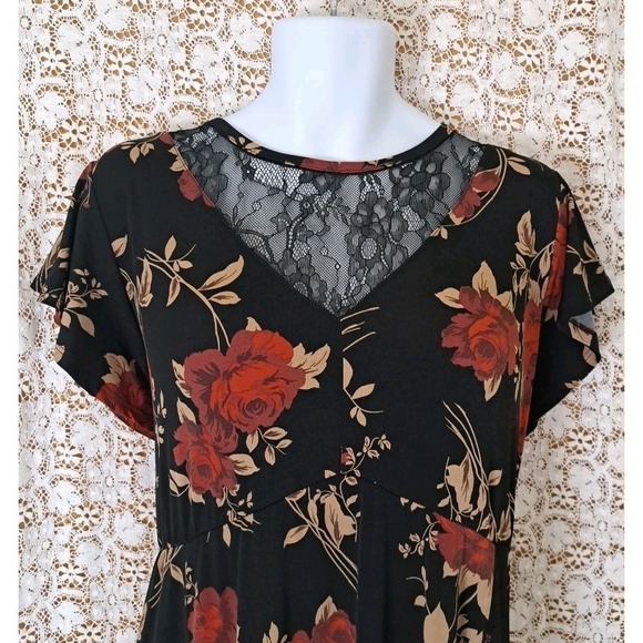 Torrid Maxi Dress 4 Black Red Roses Lace Inserts Flutter Sleeve Asymmetrical Hem - Picture 4 of 13